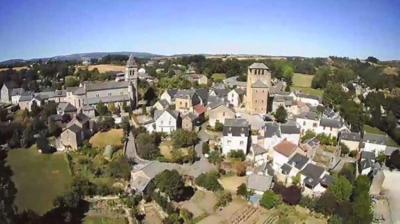 Le Gite De La Vieille Eglise De Coussergues Dış mekan fotoğraf